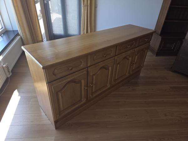 Goed dressoir