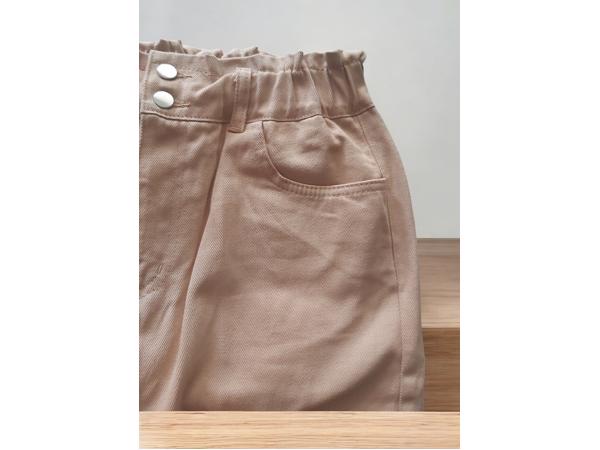 Jeans beige perzik kleur recht model L