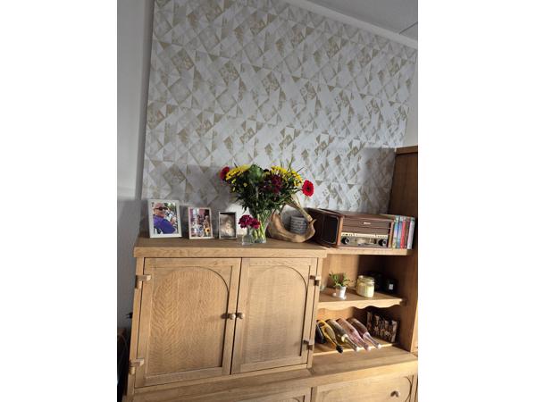 groot wandmeubel met veel bergruimte