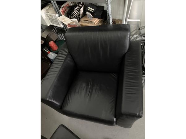 2 Lederen stoelen