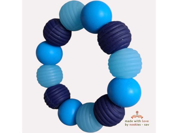 Noekies Handgemaakte Bijtring blauw lichtblauw - Nieuw!