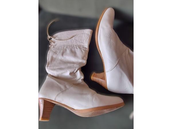 Laarsjes van Monshoe, maat 40