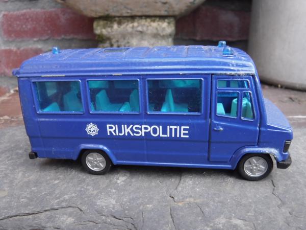 Siku 1921 nl rijkspolitie bus 1