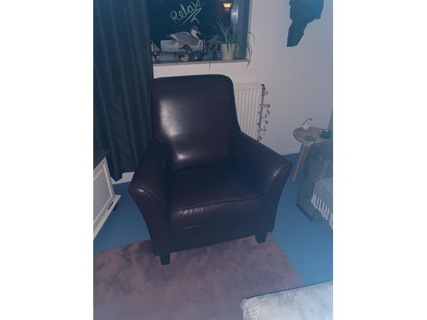 Bank en stoel gratis afhalen