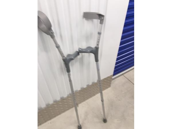 Krukken 2 x gebruikt vanuit ziekenhuis