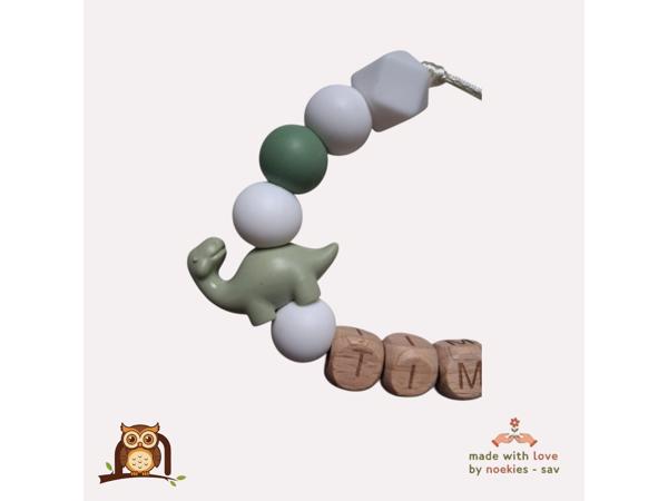 nr 8 noekies naam speenkoord dino langnek khaki wit