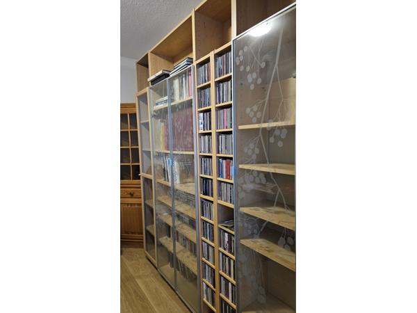 Mooie grote kast met prachtige deurtjes