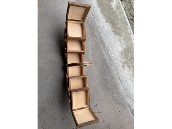 Kistje voor handwerkspullen of andere hobbyzaken van Pools houtsnijwerk