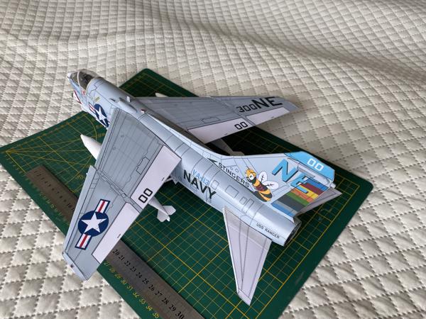 Kartonmodel Chance-Vought Corsair A-7 schaal 1:33