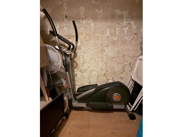 GRATIS CROSSTRAINER
