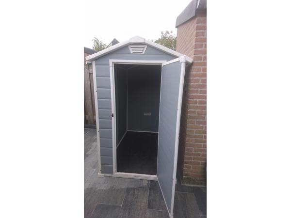 te koop kunststof schuur