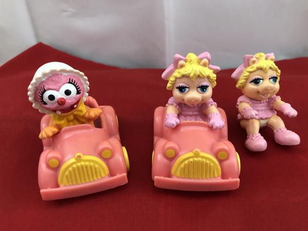 Muppets Miss Piggy en Animal in autootjes set