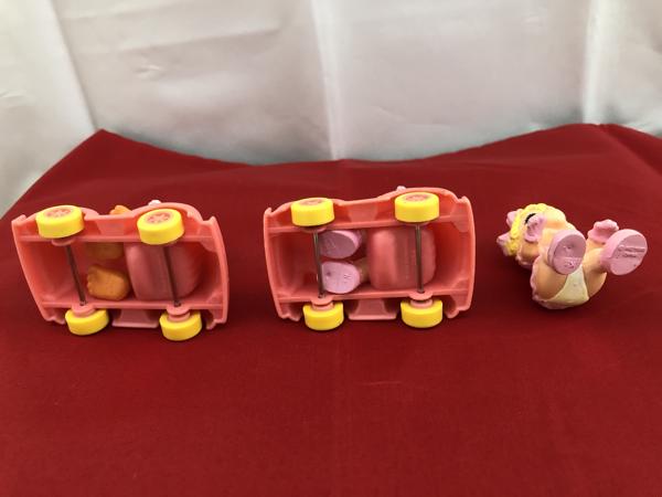 Muppets Miss Piggy en Animal in autootjes set