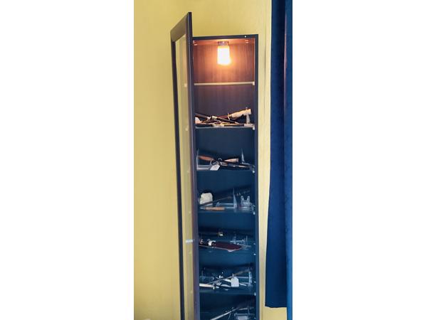 Z.g.a.n. (hang-)vitrinekast te koop