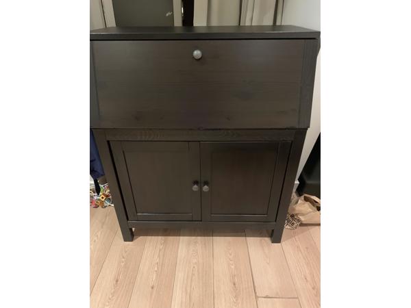 Kast/bureau/secretaire gratis op te halen!
