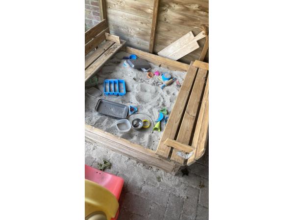 Zandbak hout 125/125 cm