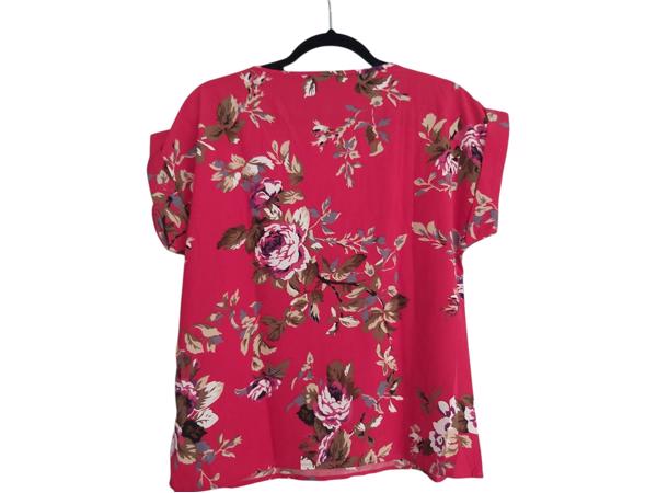 Shirt rood bloemen patroon M