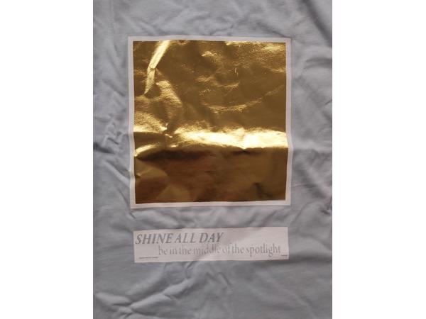Glo-Story t-shirt Shine all day lichtblauw XL