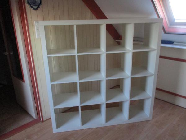 Boekenkast Wit met klein Kastje.