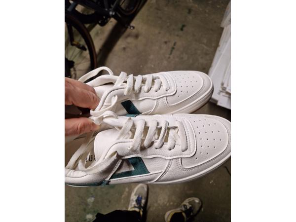 Sneakers groen/wit nieuw maat 39