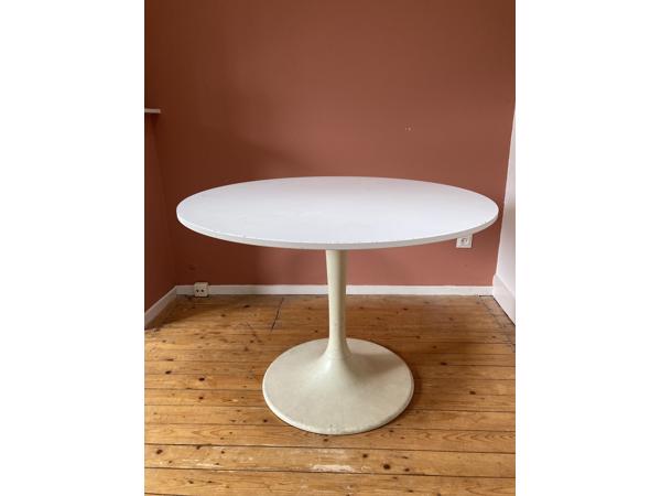Ikea Docksta wit ronde tafel aangeboden