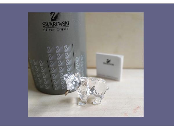 Swarovski-grizzlybeer met visje  met doos en certificaat