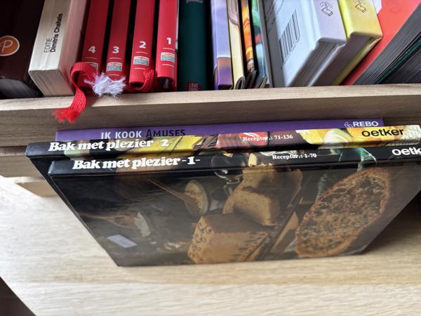 Kookboeken/kooktijdschriften/ etc. Totaal ca 35 st.