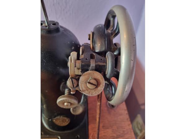 Singer trapnaaimachine