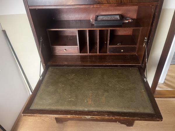 Secretaire