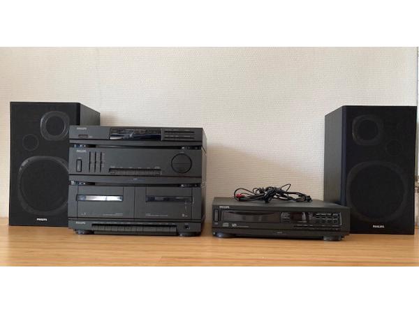Philips stereotoren met losse CD-speler en twee boxen