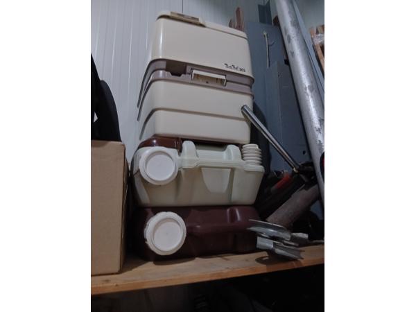 Camping toilet