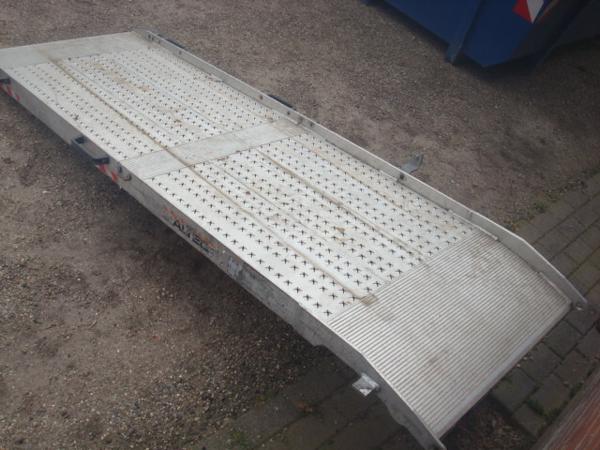 Altec opklabare auto-oprijplaat roelstoelhelling