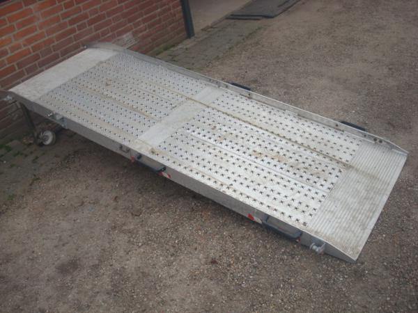 Altec opklabare auto-oprijplaat roelstoelhelling