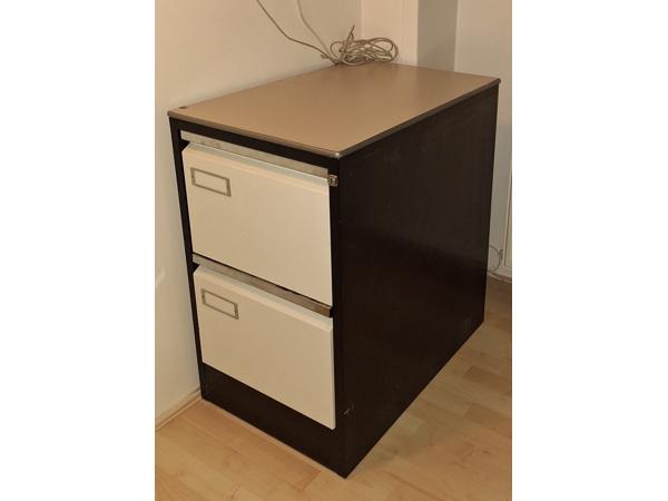 ARCHIEFKAST met laden