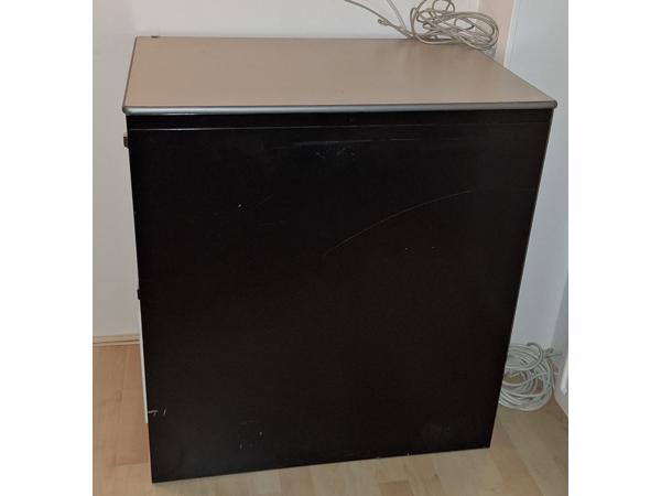 ARCHIEFKAST met laden