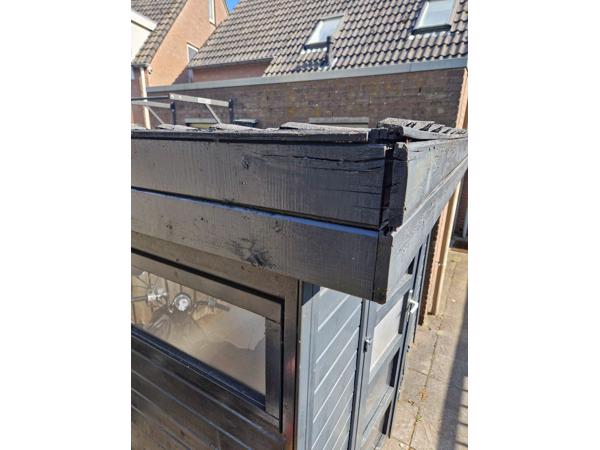 Tuinhuisje, nog te gebruiken voor onderdelen of hout