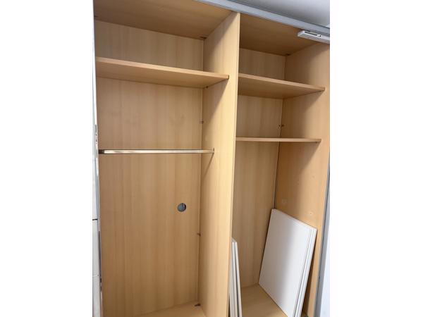 Gratis Kledingkast - Moet snel weg i.v.m. verhuizing!