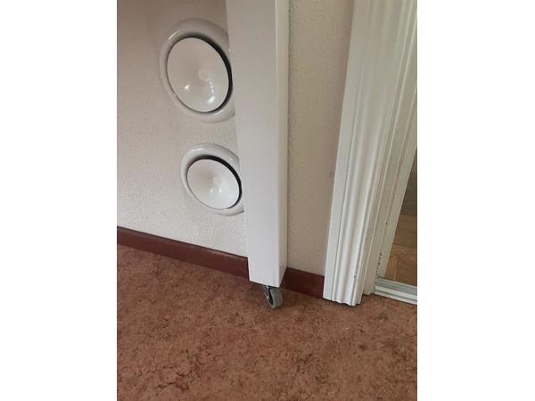 witte uitschuifbare tafel