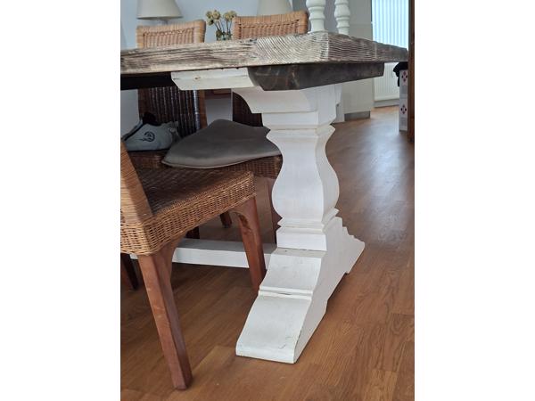 Eethoek met 6 rieten stoelen