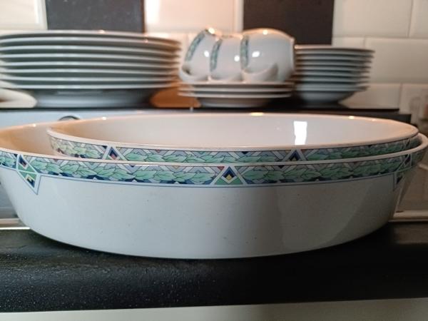 Uitzet | Servies | Pannenset | Bestekset