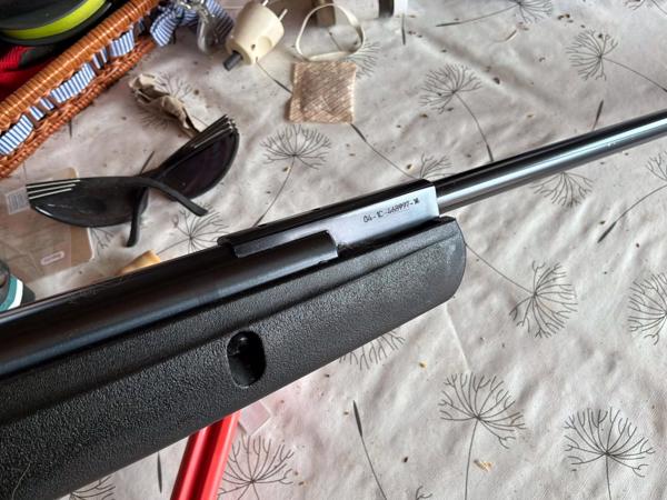 gamo 4.5 met originel richtkijker demper in zeer goede staat