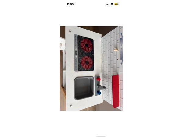 Speelkeukentje deels kapot