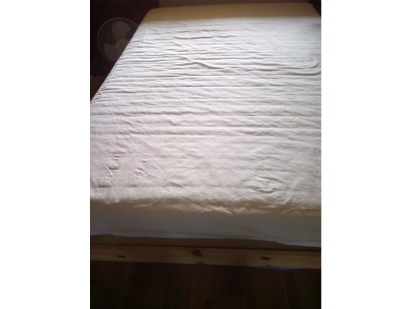 Ikea houten bed met matras