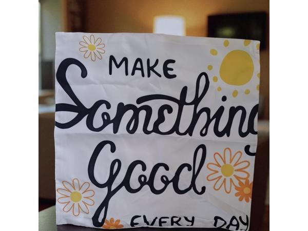 Set van 4 kussenhoezen bloem en tekst wit oranje geel 40x40c