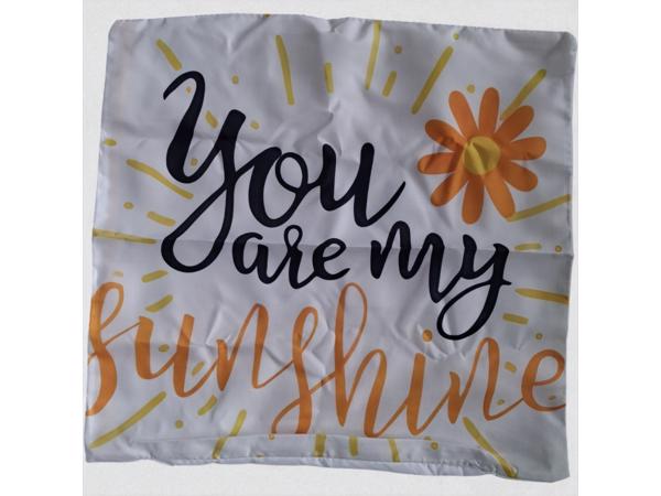 Set van 4 kussenhoezen bloem en tekst wit oranje geel 40x40c