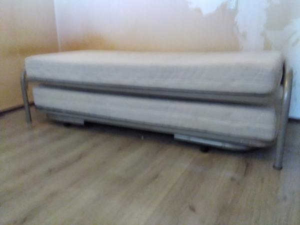 2 in 1 bed+matrassen