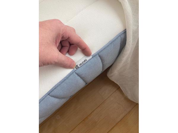 jonge Ikea matras 200x170 net een jaar oud (gratis)