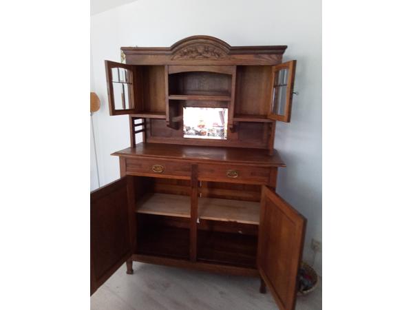 Grootmoeders buffetkast