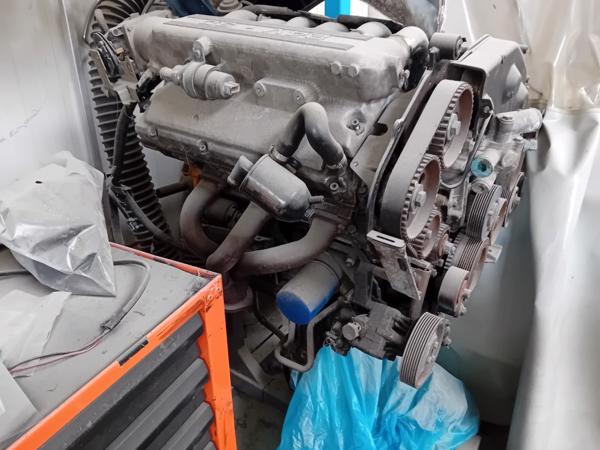 Te koop motorblok 3.0 liter V6 24 kleppen uit Alfa 164 Super