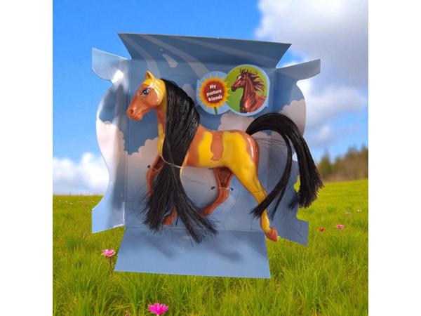 Little horse speelpaard camel bruin gevlekt zwart haar